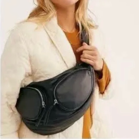 Free People Handbags - Free People Kaia sling bag